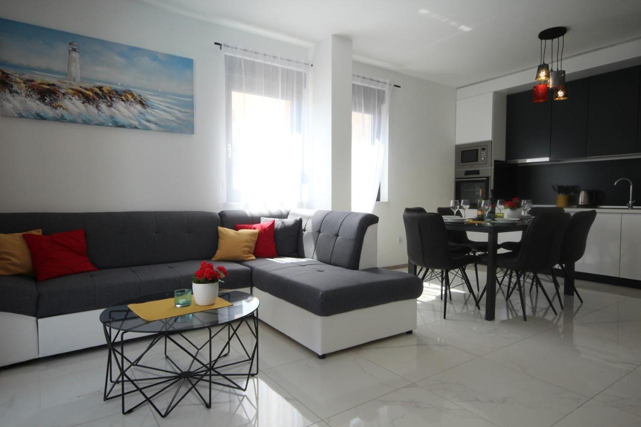 Villa Essenza - Luksuzne Kuce Za Odmor Vodice Extérieur photo