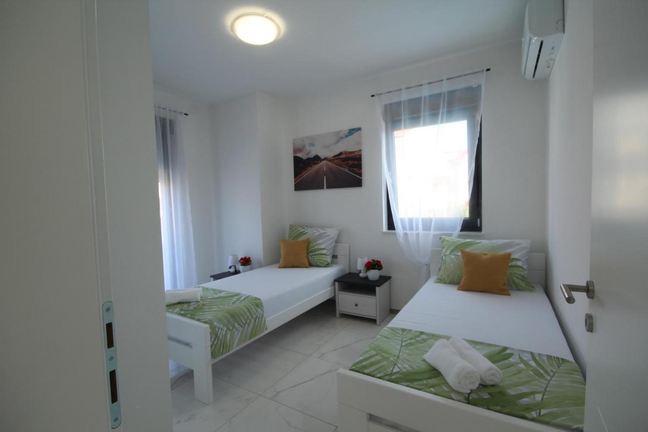 Villa Essenza - Luksuzne Kuce Za Odmor Vodice Extérieur photo