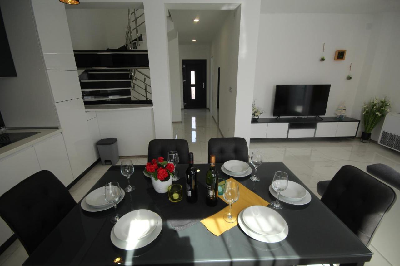 Villa Essenza - Luksuzne Kuce Za Odmor Vodice Extérieur photo